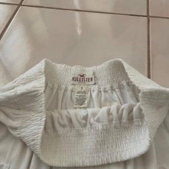 Hollister White Skirt With Elastic Waist & Pockets. Small - Picture 4 of 7